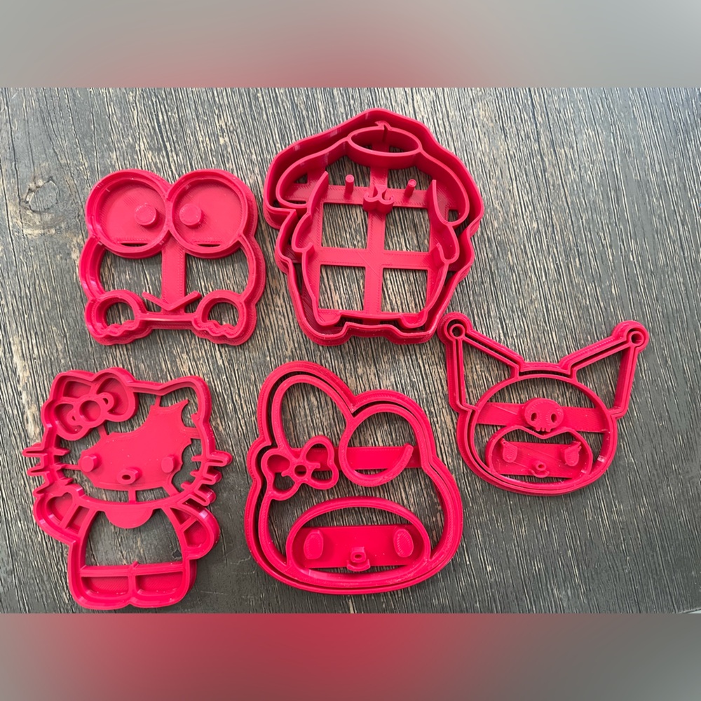 Hello kitty cookie cutter